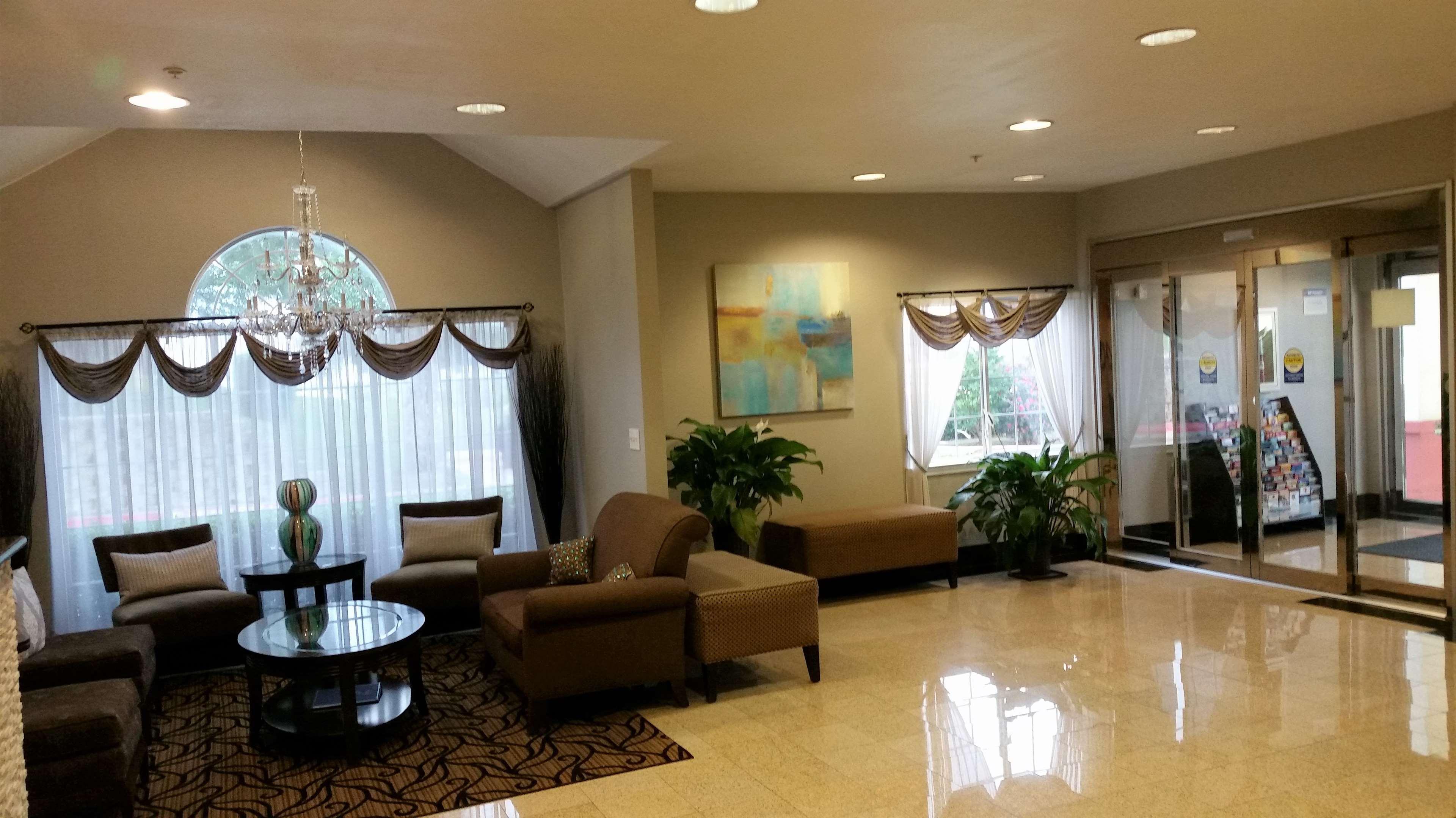 Best Western Roanoke Inn & Suites Exterior photo